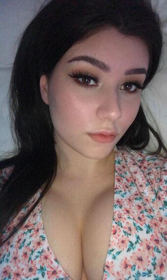 Yazzi Nakenläckor OnlyFans Foto 29