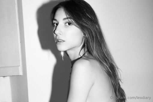 Yoku Model Nakenläckor OnlyFans Foto 17