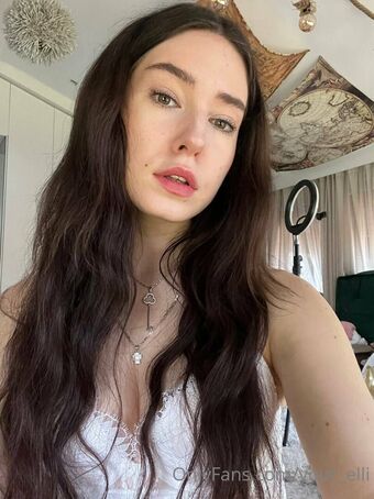 your_elli Nakenläckor OnlyFans Foto 18