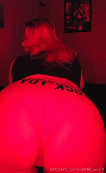 yourlildeviant Nakenläckor OnlyFans Foto 10