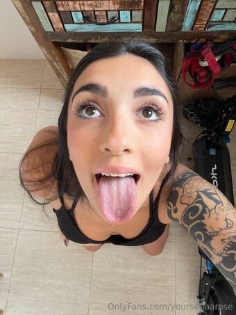 yoursofiaarose Nakenläckor OnlyFans Foto 13