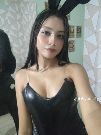 Yumiz1nha Nakenläckor OnlyFans Foto 5