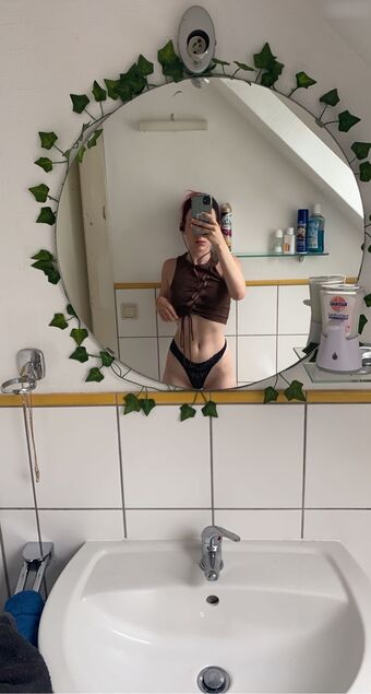 Zarahchan Nakenläckor OnlyFans Foto 37