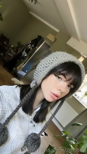 Zee Hell Nakenläckor OnlyFans Foto 5