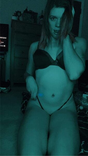 Zephry21 Nakenläckor OnlyFans Foto 3