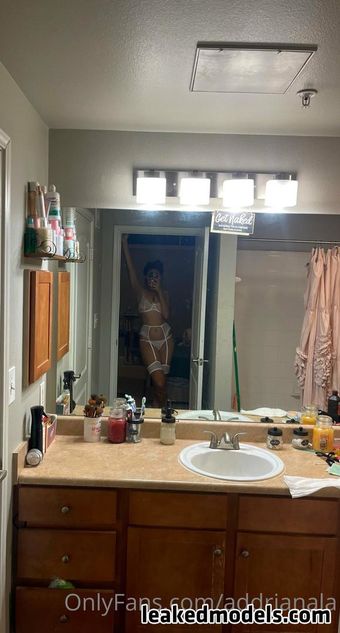 Addrianala Nakenläckor OnlyFans Foto 3